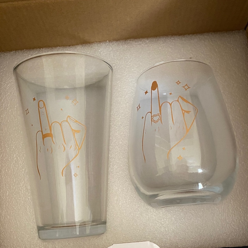 Set of Two Glasses with Gold Hand ENGAGEMENT set